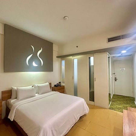 Sparks Life Jakarta, Artotel Curated Exterior photo