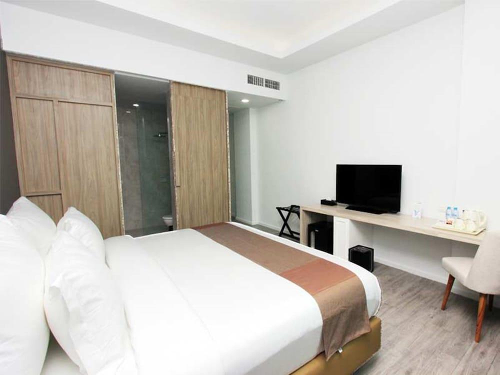 Sparks Life Jakarta, Artotel Curated Exterior photo