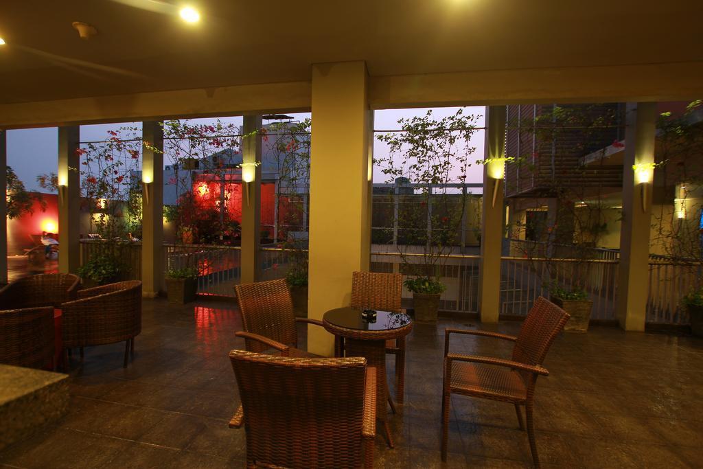 Sparks Life Jakarta, Artotel Curated Exterior photo