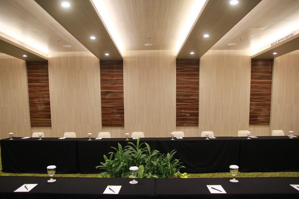Sparks Life Jakarta, Artotel Curated Exterior photo