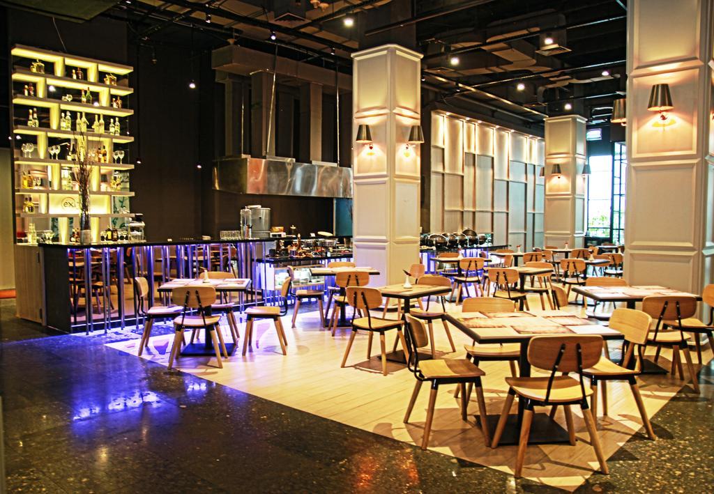 Sparks Life Jakarta, Artotel Curated Exterior photo