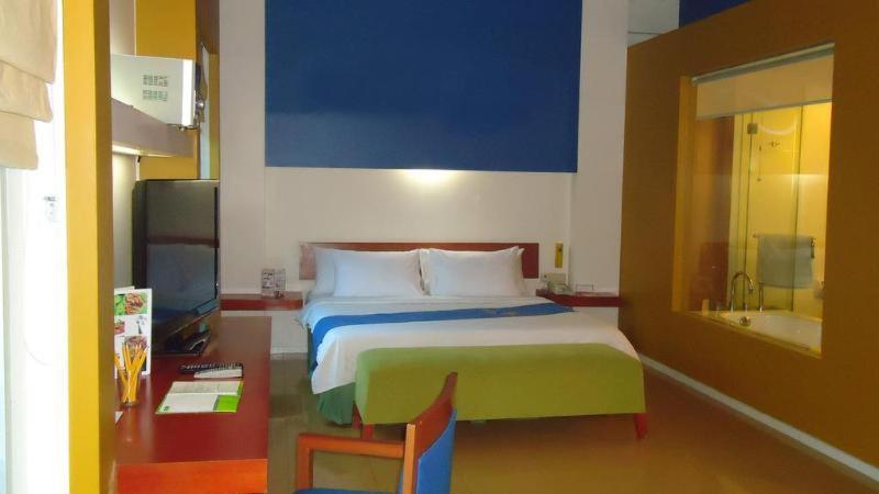 Sparks Life Jakarta, Artotel Curated Room photo