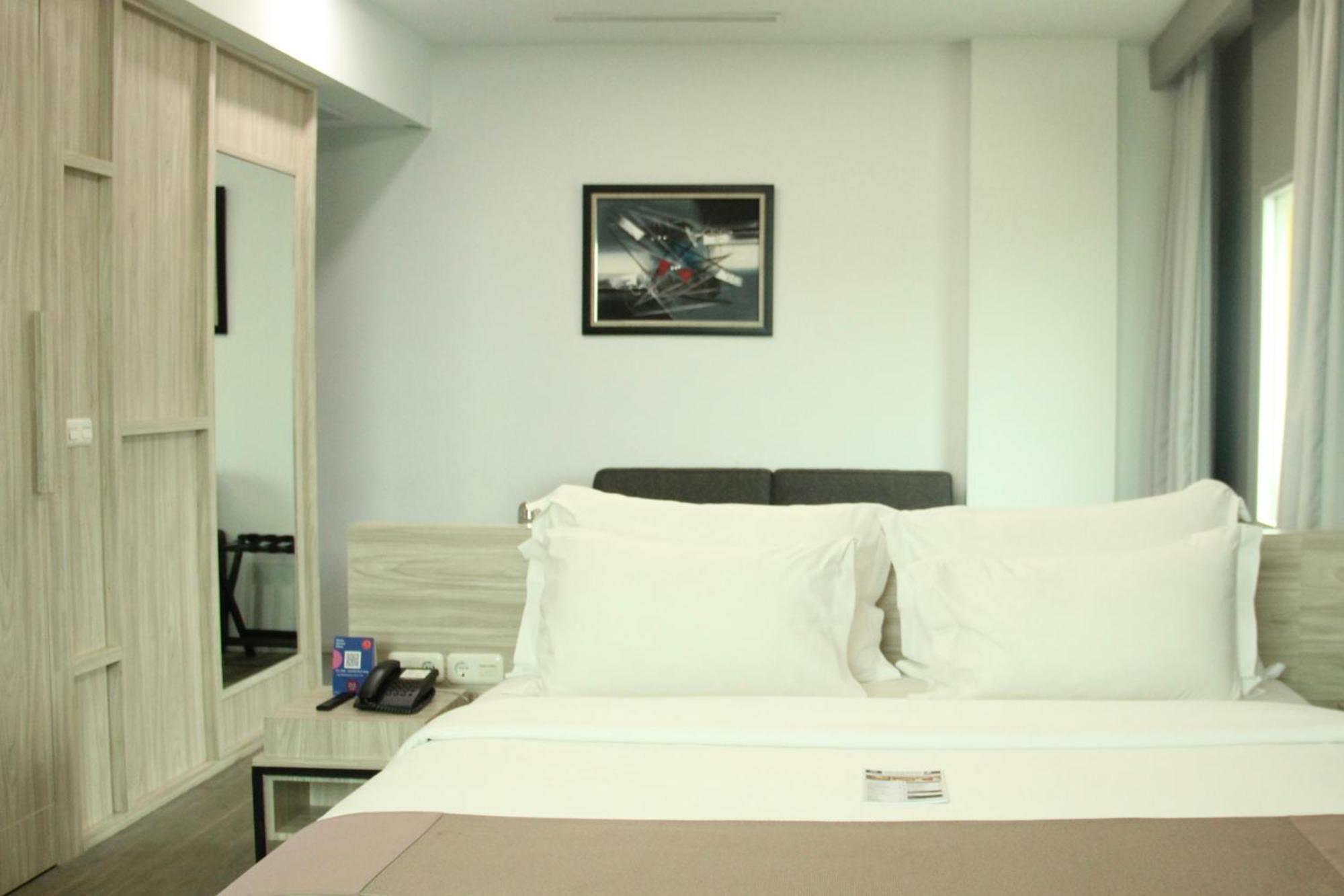 Sparks Life Jakarta, Artotel Curated Exterior photo