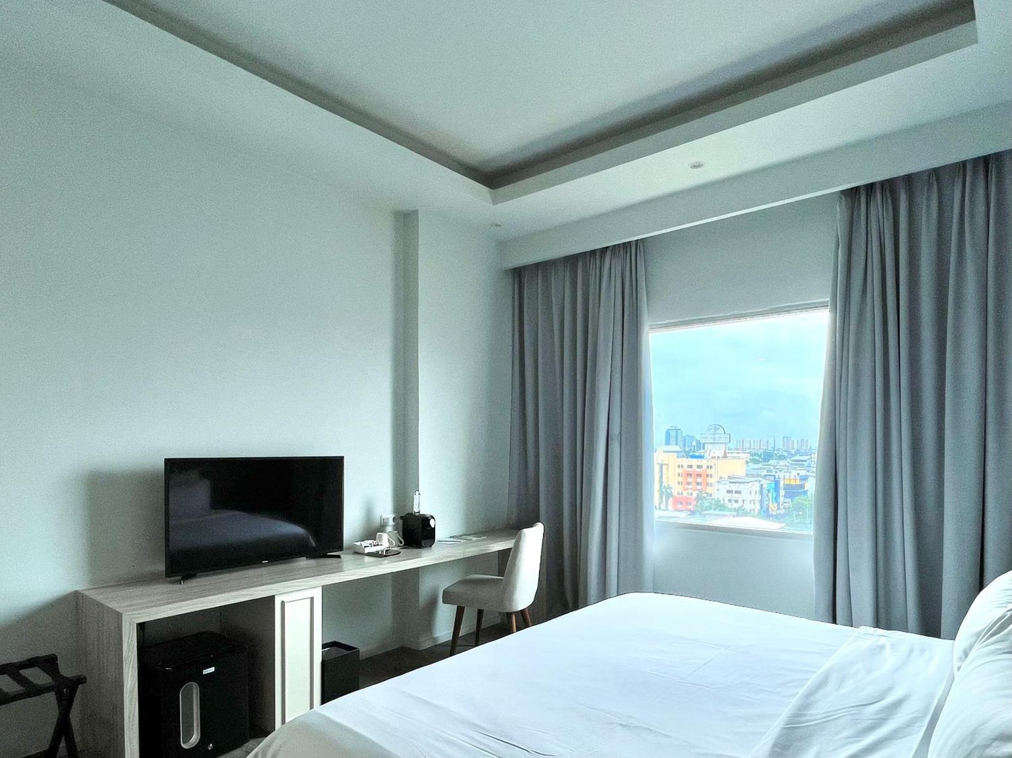 Sparks Life Jakarta, Artotel Curated Exterior photo