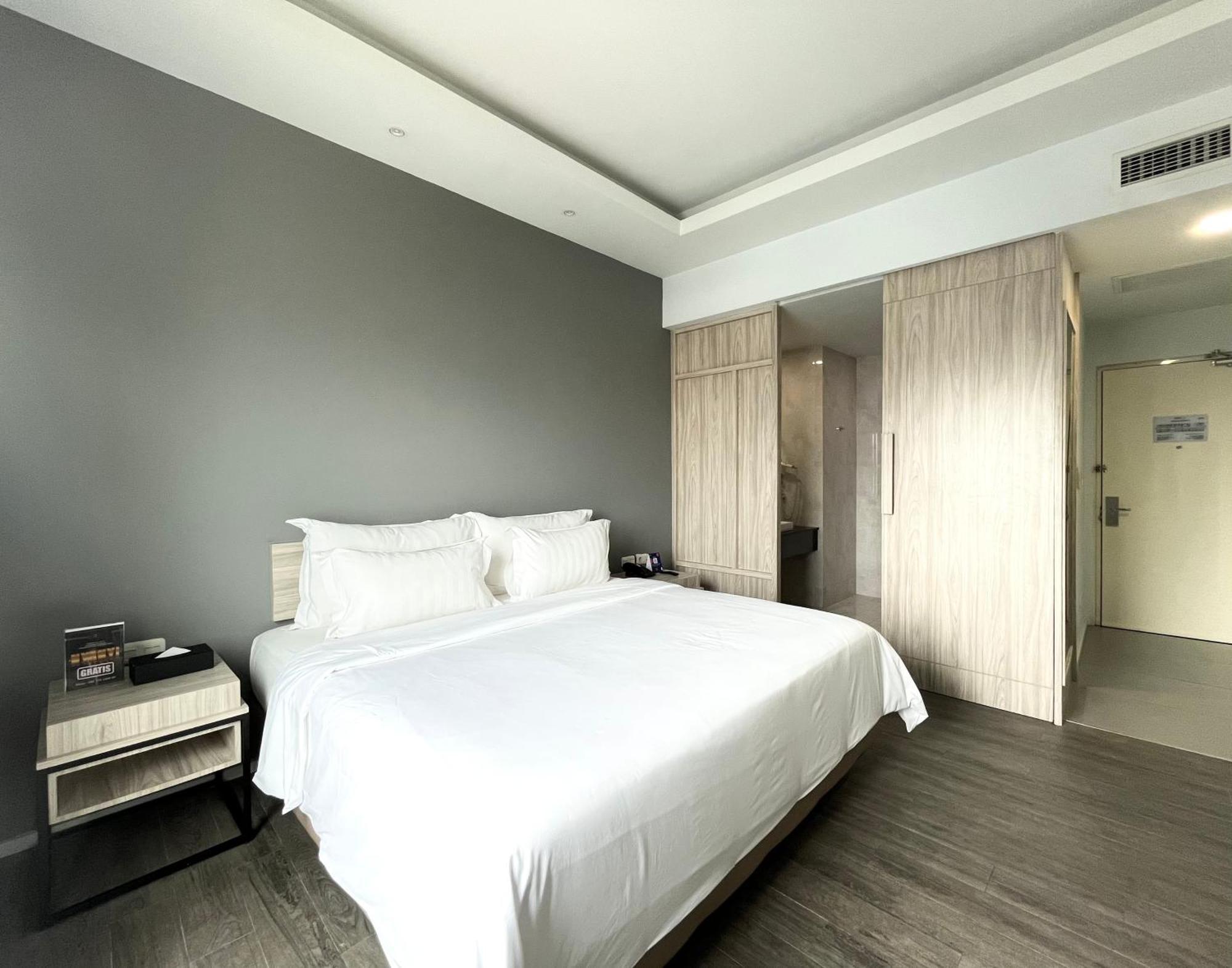 Sparks Life Jakarta, Artotel Curated Exterior photo