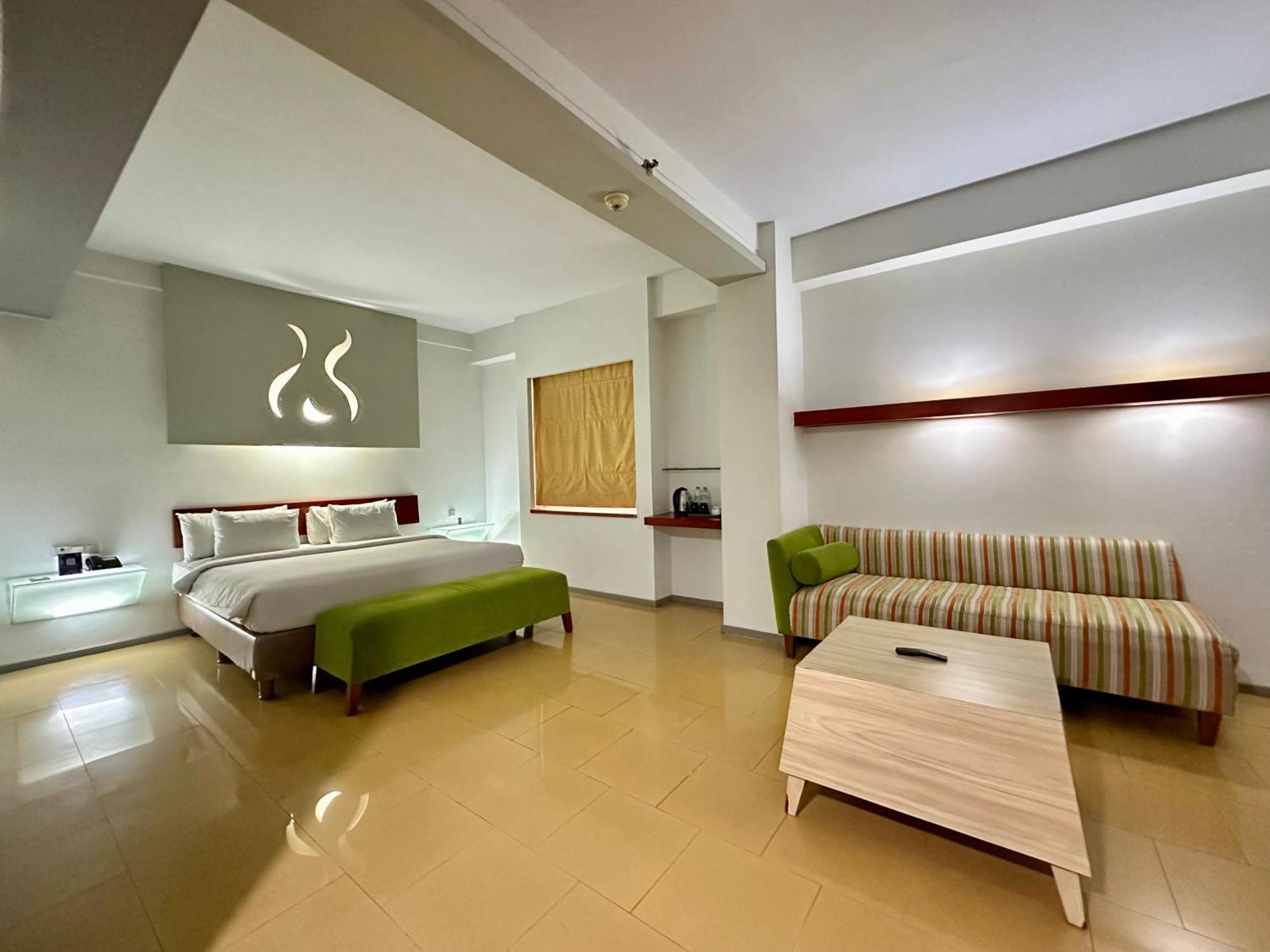 Sparks Life Jakarta, Artotel Curated Exterior photo