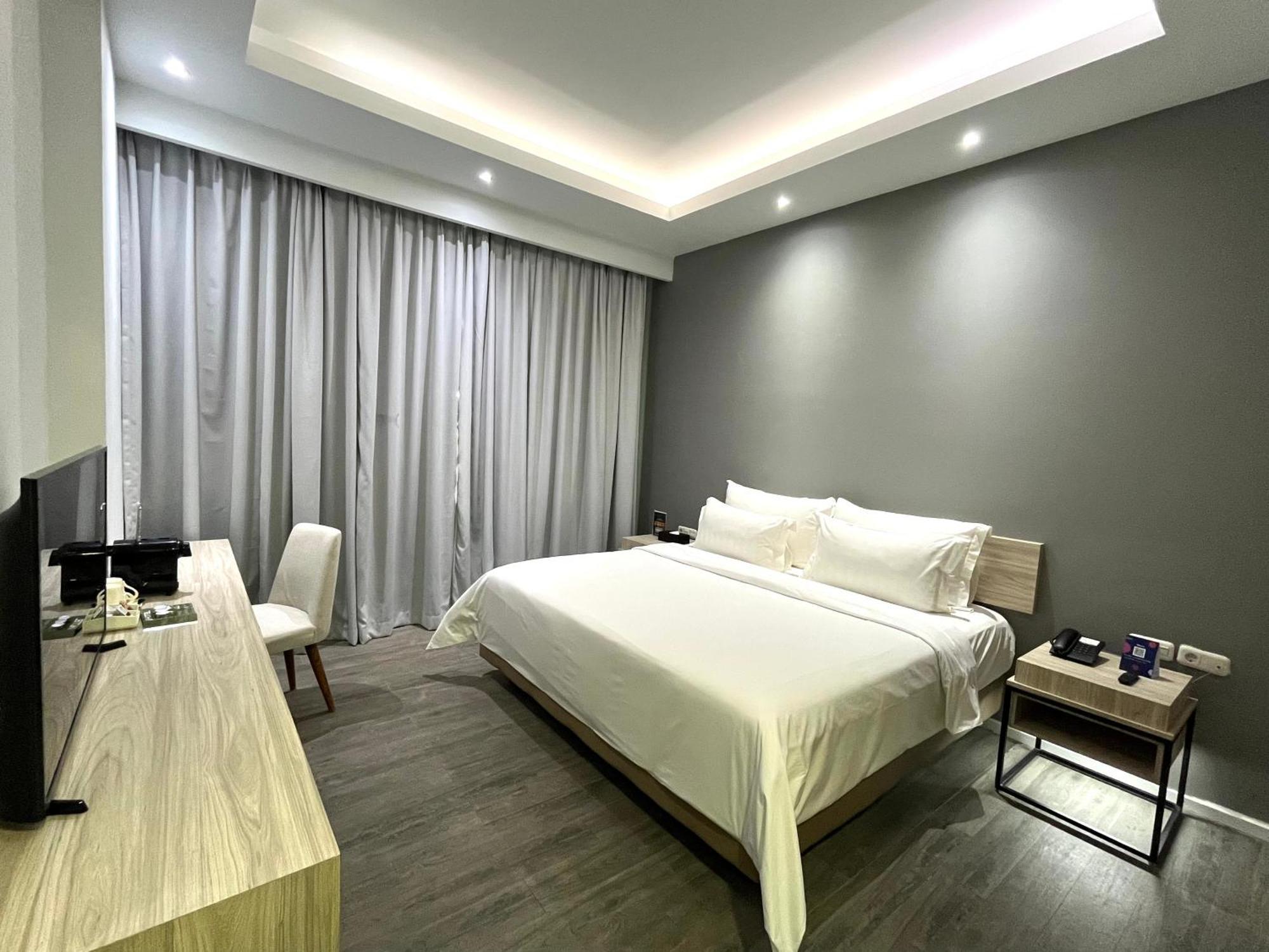 Sparks Life Jakarta, Artotel Curated Exterior photo